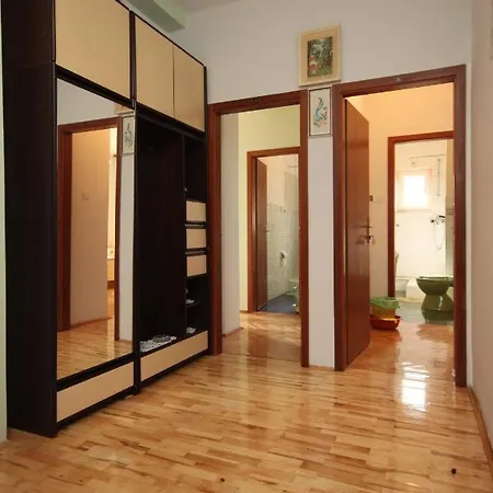 And With Parking Space - Paklenica - 6594