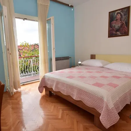 Konukevi And With Parking Space Starigrad, Paklenica - 6594 Starigrad Paklenica