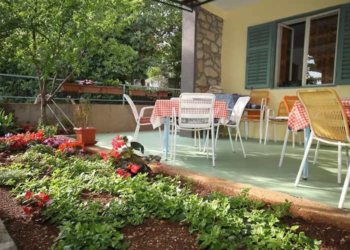 And With Parking Space Starigrad, Paklenica - 6594 Гостевой дом Стариград-Пакленица